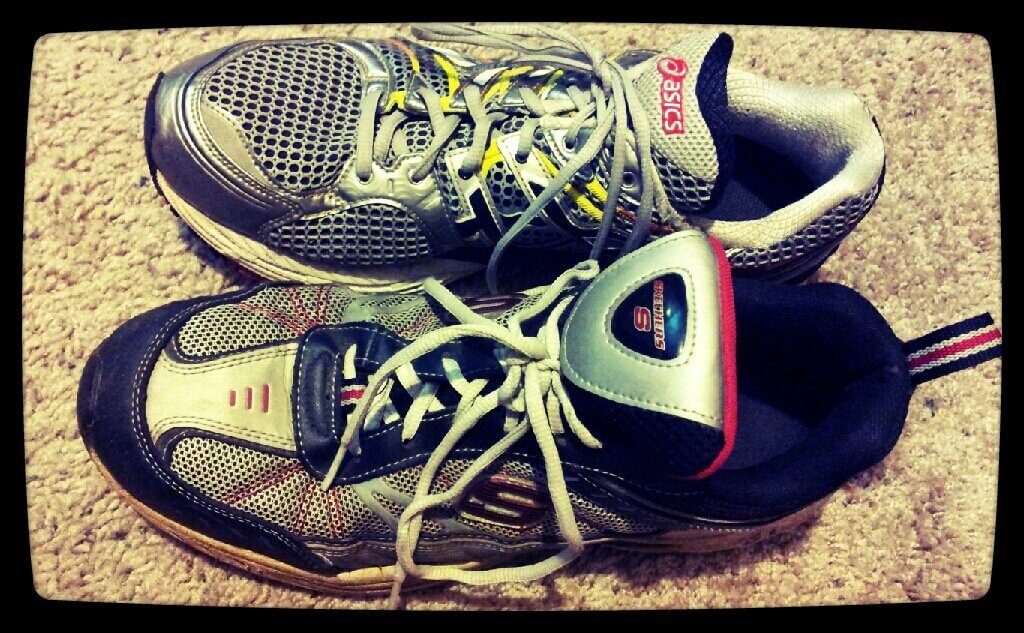 worn out running shoes versus new running shoes that fit
